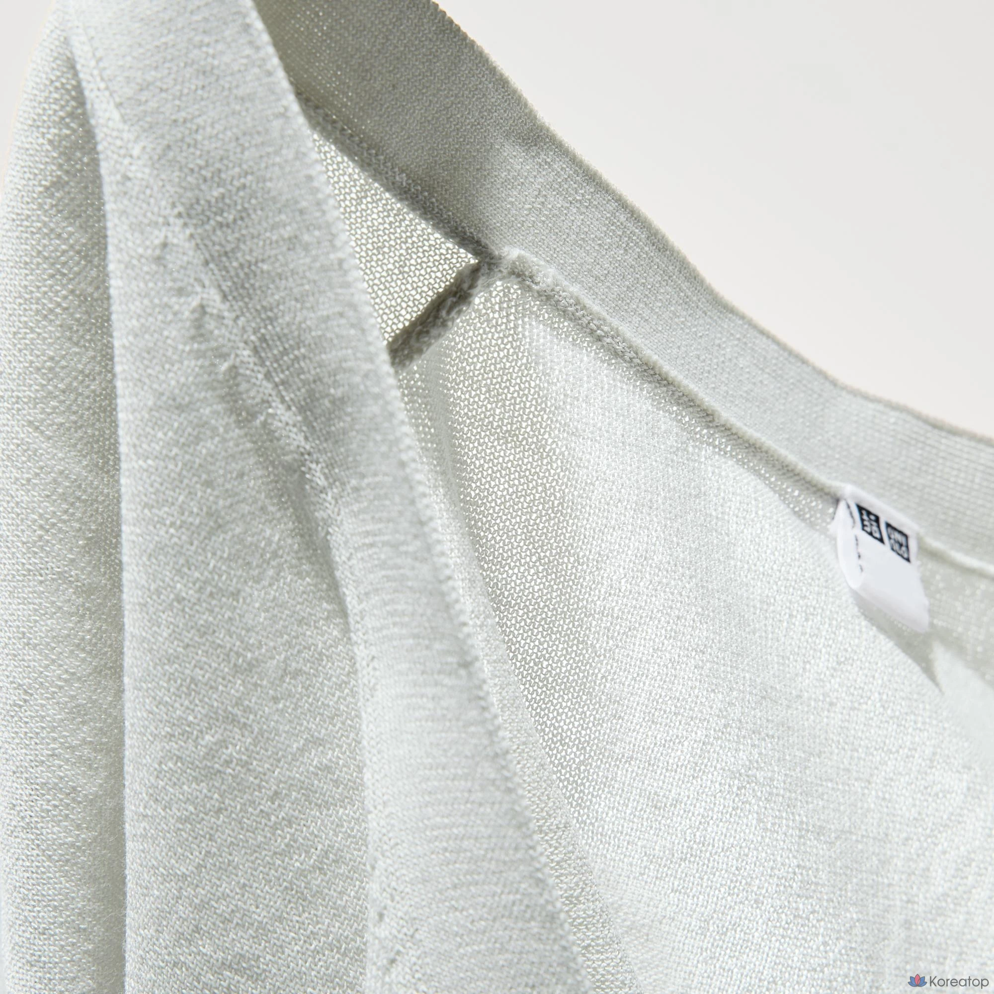 Кардиган Uniqlo Light V-Neck Cardigan