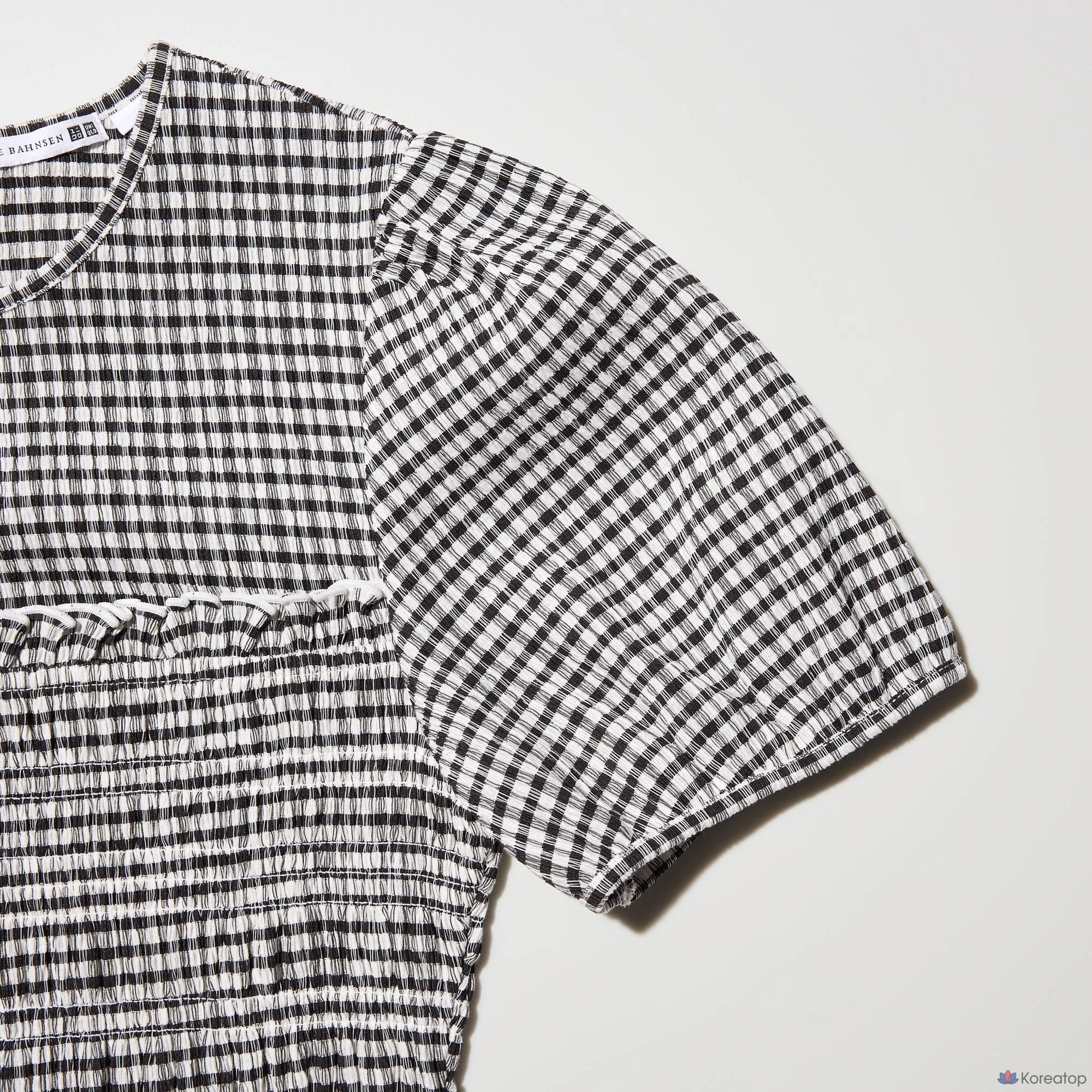 Футболка Uniqlo Shirring Volume Sleeve T