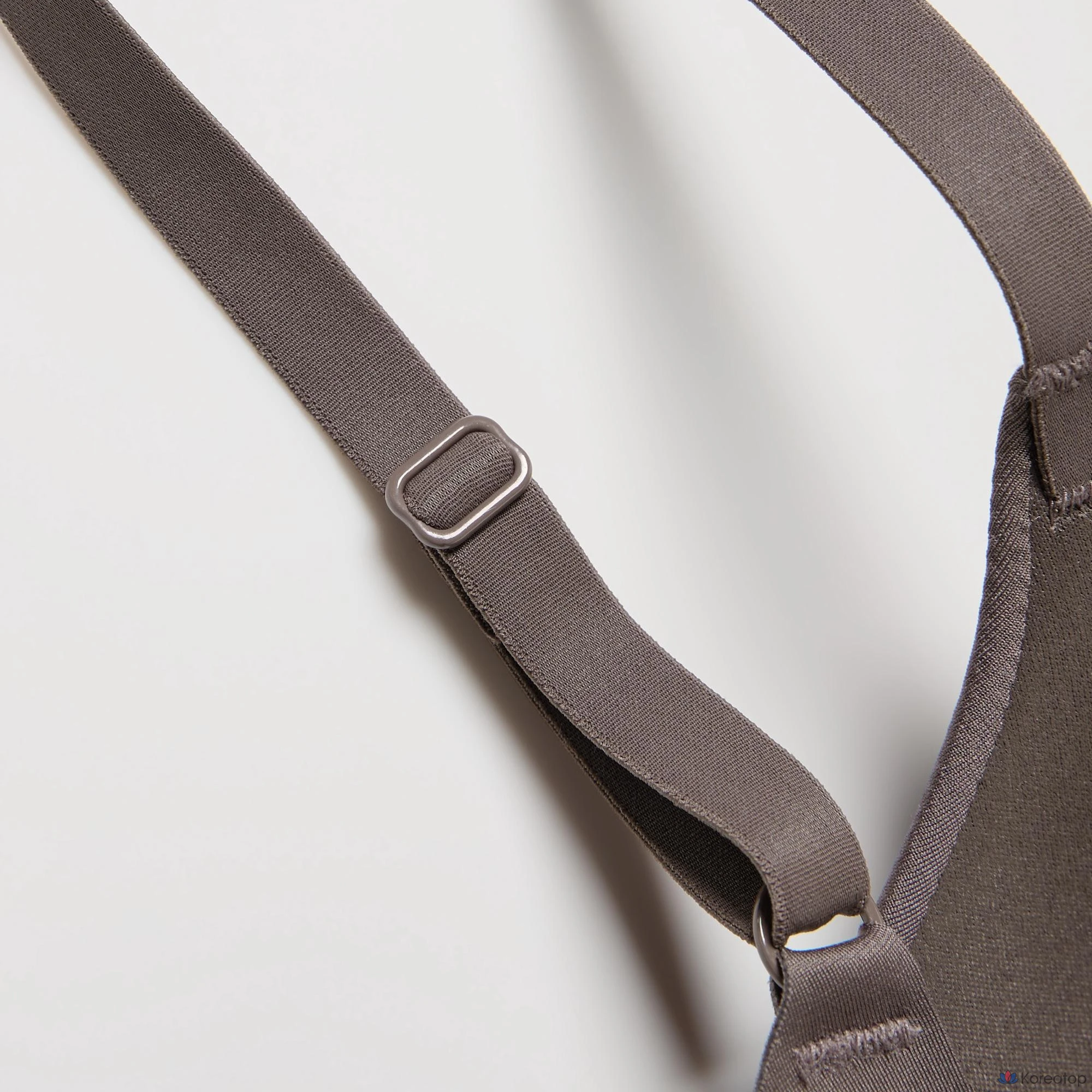 Бюстгальтер без косточек Uniqlo Wireless Bra 3D Hold